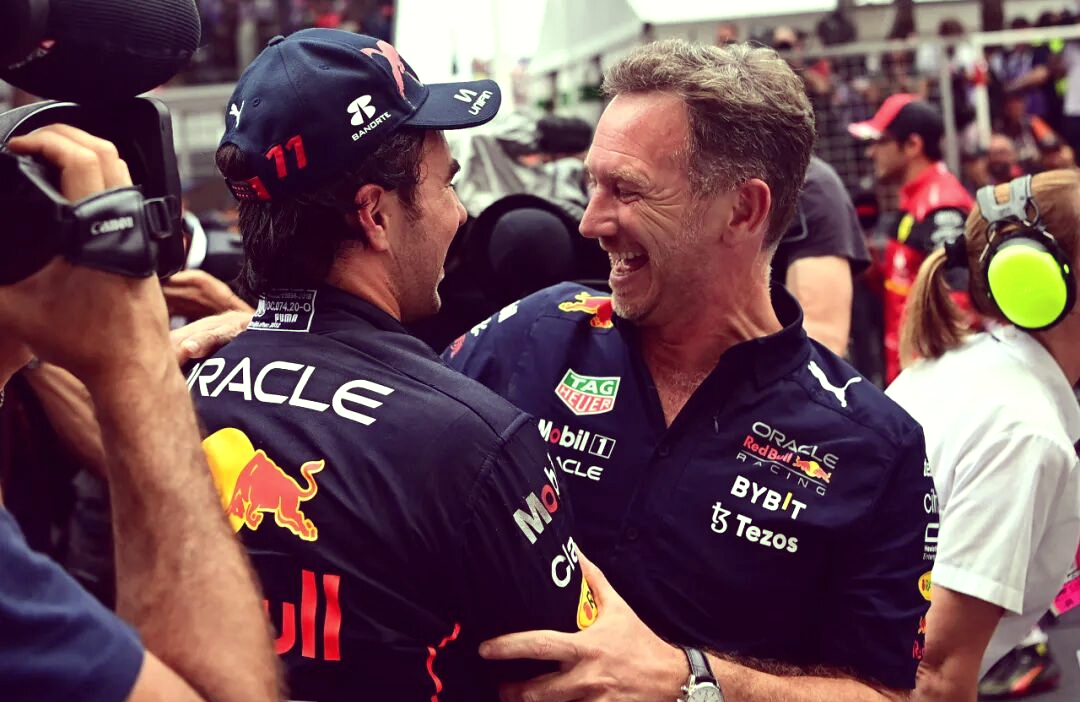 阿斯顿马丁力克红牛车队,佩雷兹高光表现 阿斯顿马丁力克红牛车队,佩雷兹高光表现