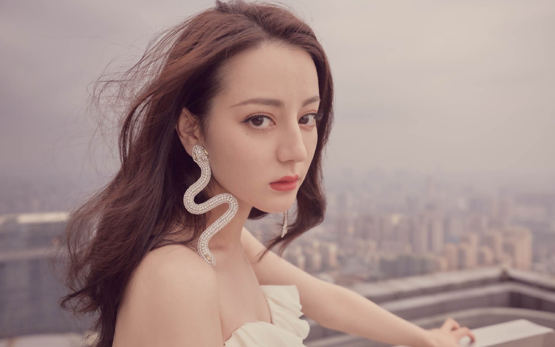 稳健与闪光,塞维利亚掌控全局,萨卡一剑封喉