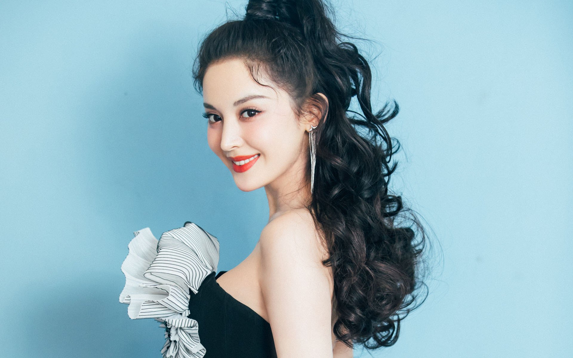 从愚人到巨人，输给篮网那夜，戈贝尔的救赎之路在世界杯点燃